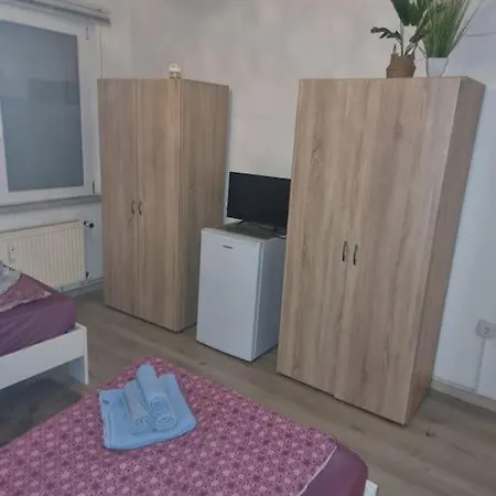 Monteurwohnung In - Kamp 13 - Egl Apartmán